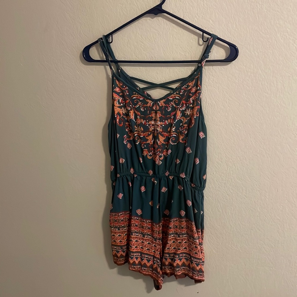 Medium multi-color spaghetti strap patterned romper